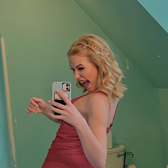 Meet your Posher, Nora - Picture 1 of 1